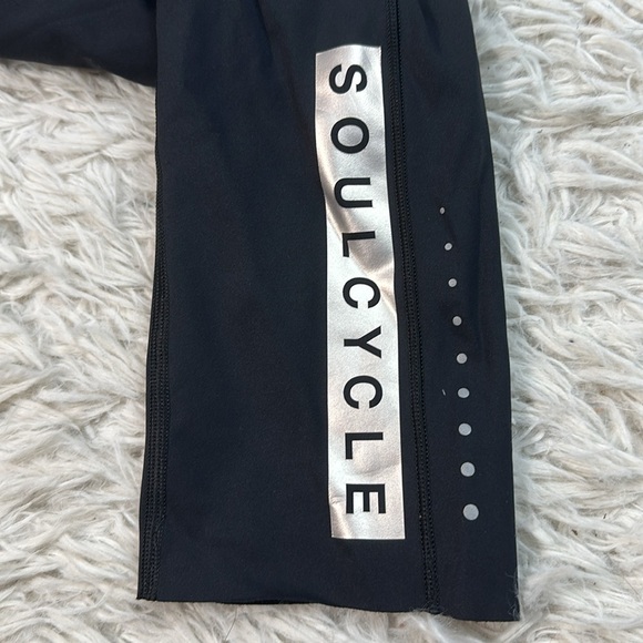 Lululemon Fast & Free Crop (19") Black - Picture 3 of 6